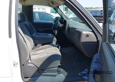 2004 Chevrolet Silverado 1500 Ls from USA, damaged, VIN 1GCEC14T74E402615